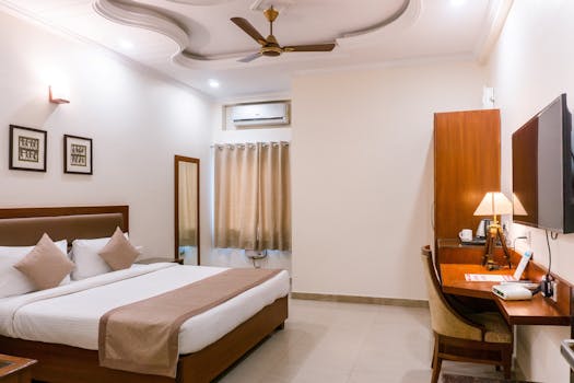 Evaluating the Cost of Staying in a Villa vs. a Hotel