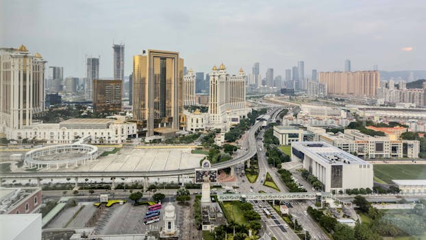 Luxury Hotels With Iconic City Skyline Views