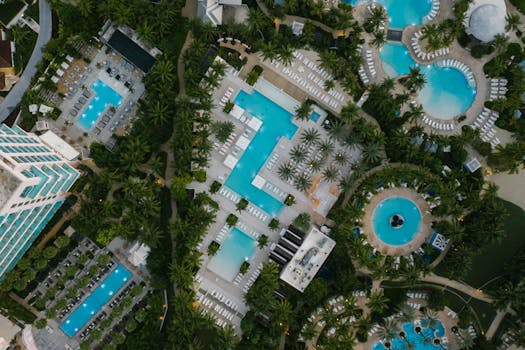 Luxury Resorts With Elegant Tropical Settings
